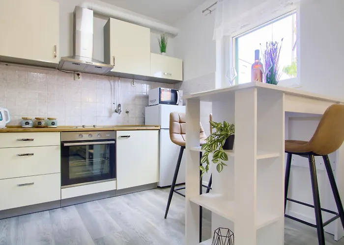 Suzy's Botanica Апартаменти