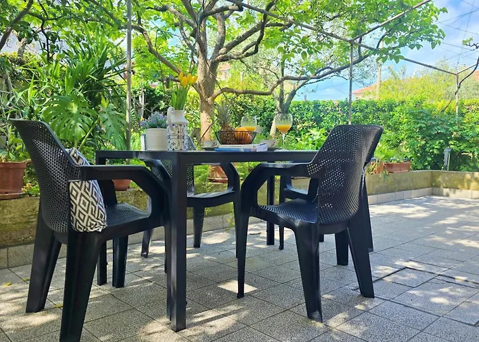 Suzy's Botanica Апартаменти