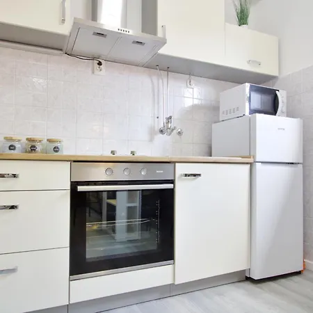 Suzy's Botanica * 扎达尔